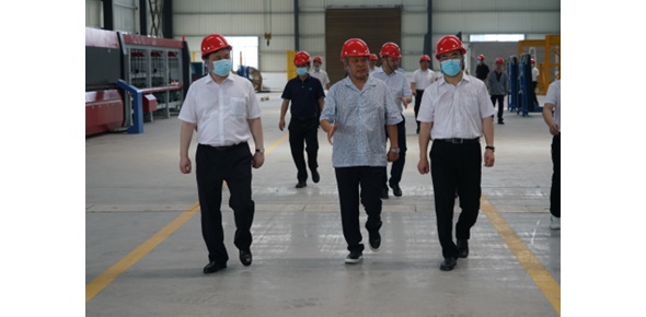 2022-6-29市委書記劉革安陪同省金融監(jiān)管局、國家開發(fā)銀行等領(lǐng)導(dǎo)視察萬眾集團